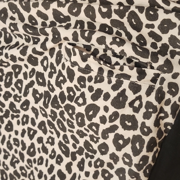 BOUTIQUE DOUBLE HOODED SWEATSHIRT - Picture 8 of 10